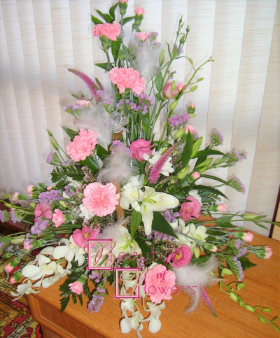 Heavens Dream - At Beauty Of Flowers we are delighted to present this product available for flower delivery in Derby or surrounding areas or collection from our Derby City Centre store.