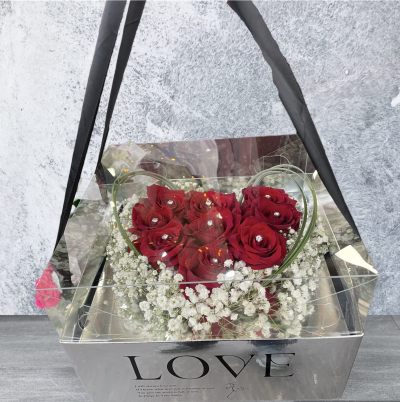 Rose Heart Gift Box - Heart of roses gift flowers in Derby and Derbyshire delivered by Beauty of Flowers